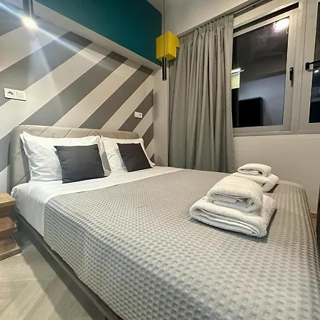 - Perfect For Families & Groups Apartment
